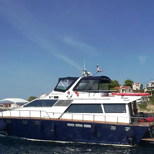 motor-boat-paloma-rea.hotels-in-trogir.com/